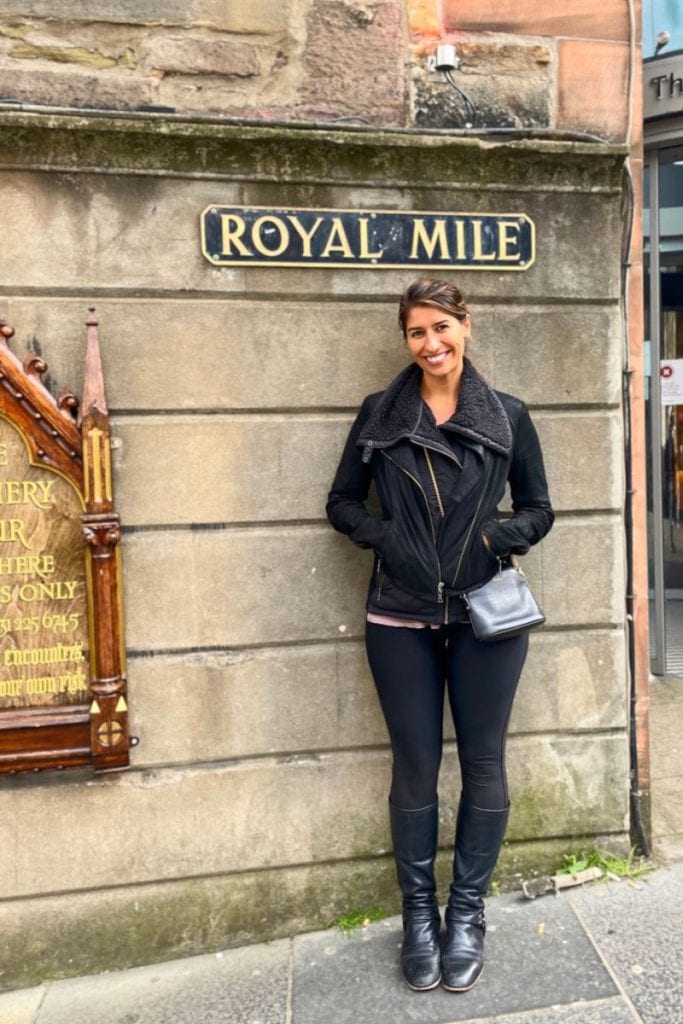 Edinburgh Itinerary Day 1 includes a walk down the Royal Mile, which is slightly longer than a mile. 