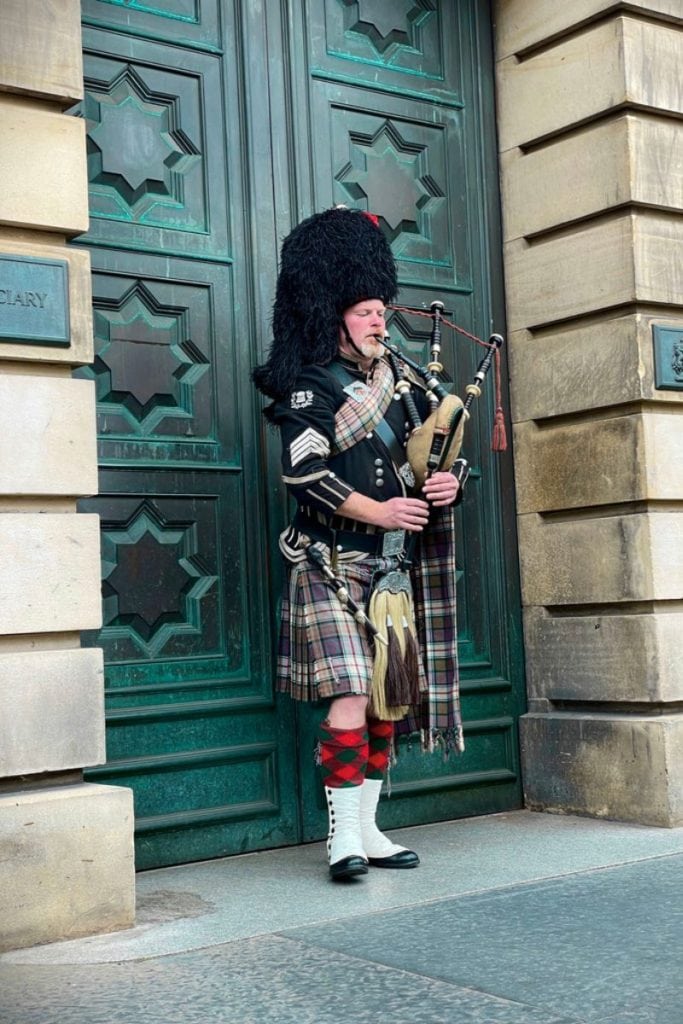 Spotted on the Royal Mile as I was going through my itinerary in Edinburgh. 