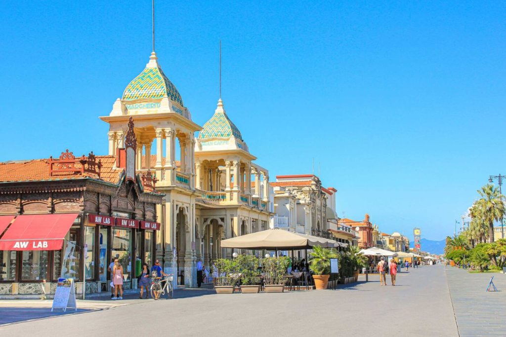 Viareggio is a cute little gem in norther Italy, and a great coastal town to add to our collection.