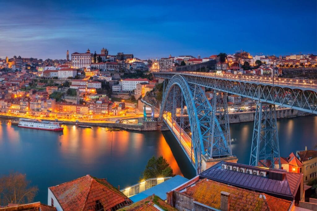 Lisbon to Porto, there are many options to get there!
