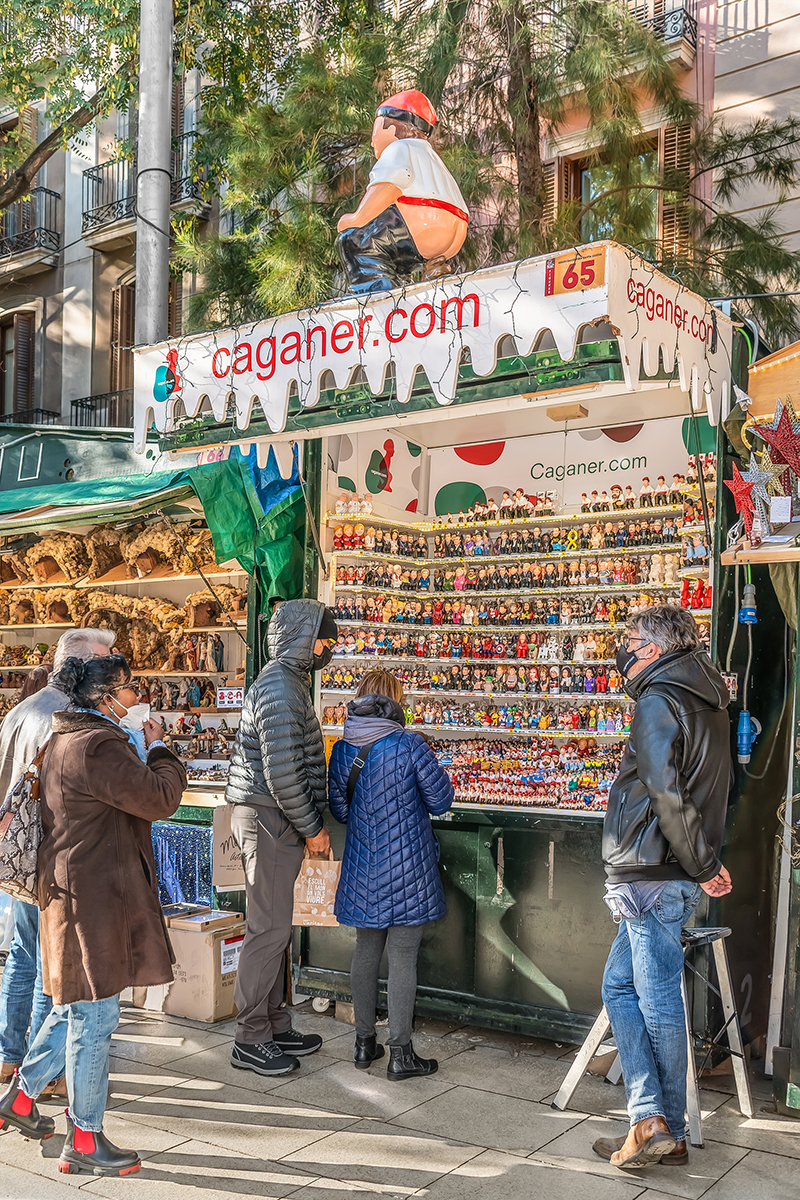 21 Traditional Barcelona Souvenirs & Where To Buy Them - Road Trip ...