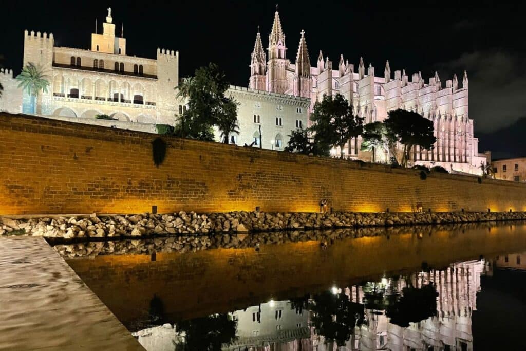 Palma de Mallorca Cathedral at night.