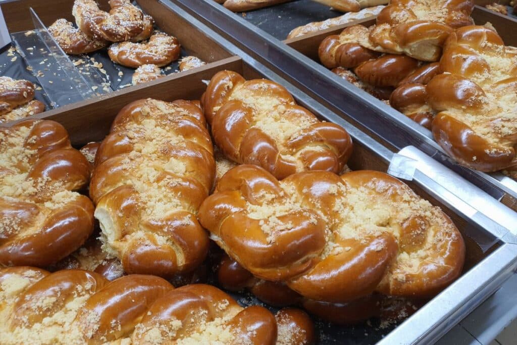 The almond challah bread of Prague Christmas markets.